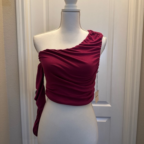 Women's One-Shoulder Magenta Top New With Tag NTW - Picture 3 of 3